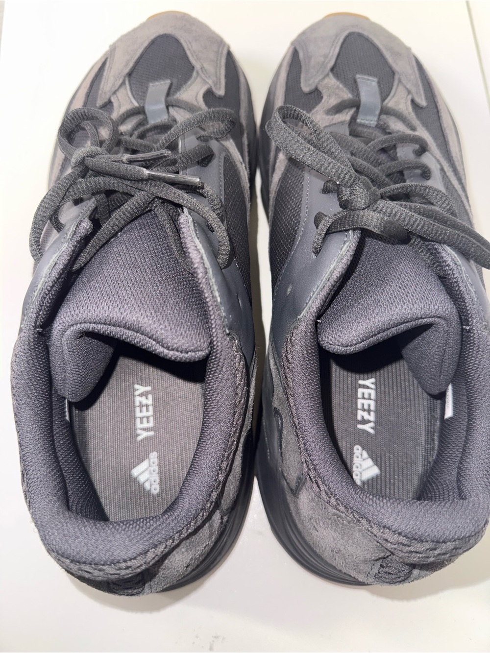 Adidas Yeezy Boost 700 Utility Black 2019 FV5304 - Picture 9 of 11